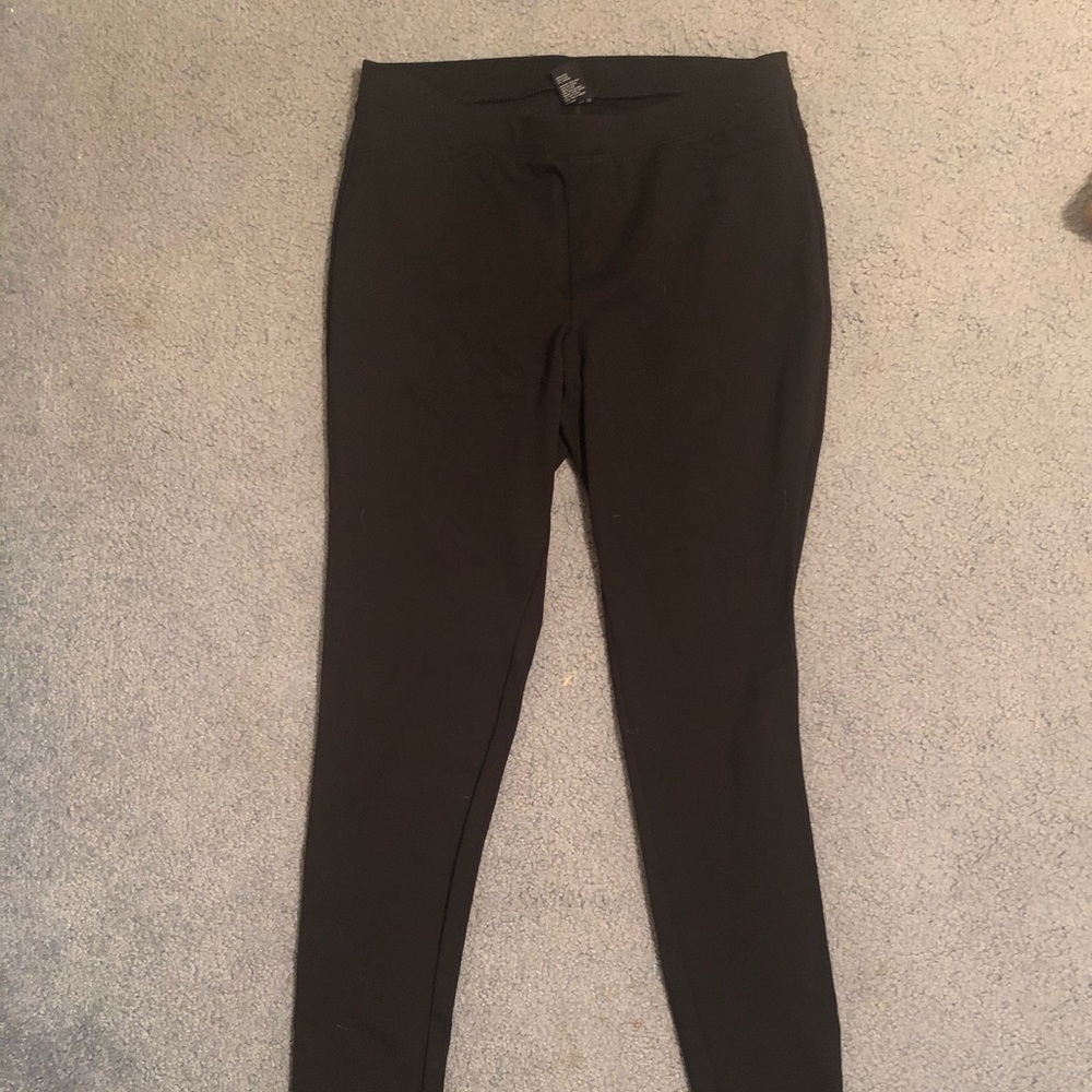 Nice black leggings.